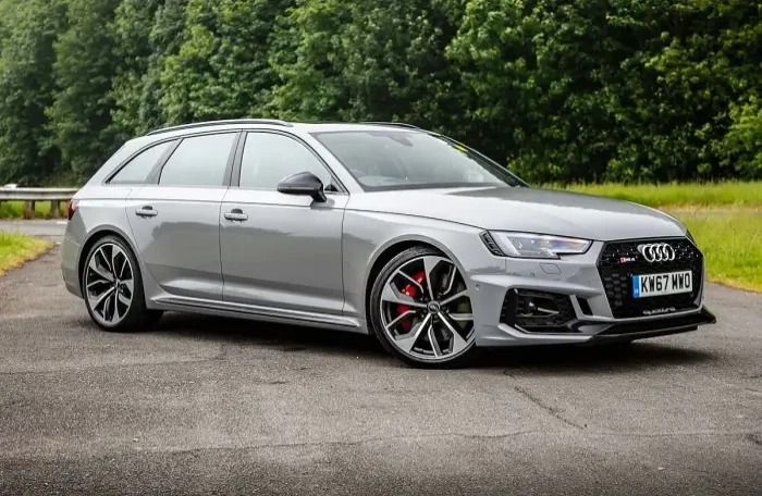  Audi RS Avant